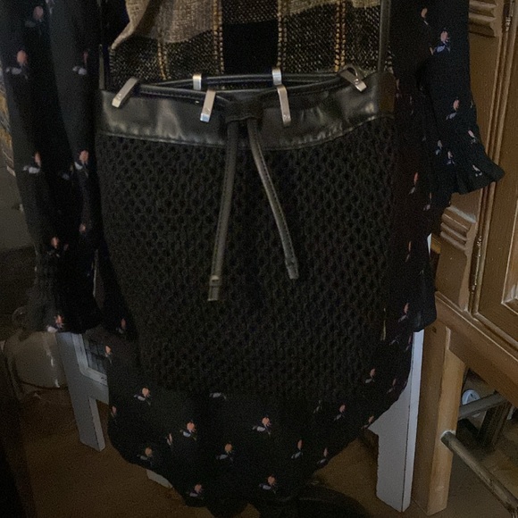 Rag and Bone Black net Dayton drawstring bucket crossbody bag with leather trim - Picture 5 of 13